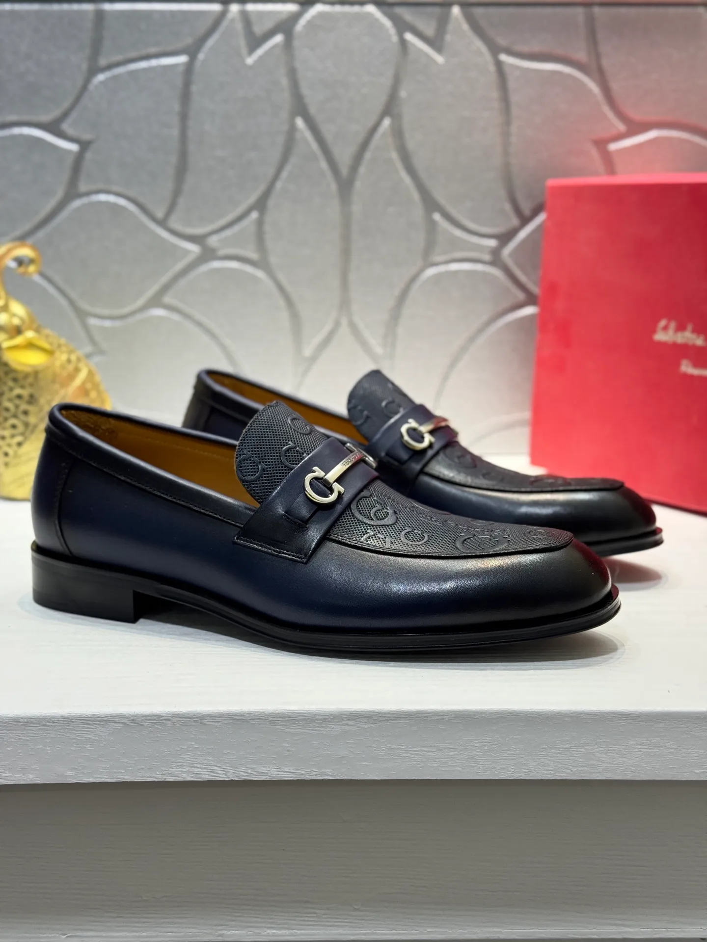 Men's men's shoes 💰480 [New style] 🐠🐠New Ferragamo [Ferragamo] top imported suit men's shoes 💯 Official website original copy, product materials: selected imported embossed calfskin + luxury hardware buckle accessories ~ imported water-dyed cow 🐂 leather lining. Strong three-dimensional visual effect, original combination outsole, multiple colors available😘 Size: 39-44 (customized at 45.46.47